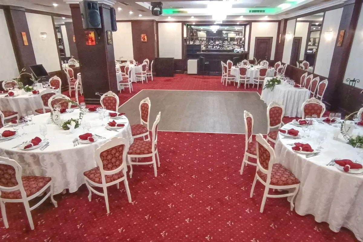 Salon Traian