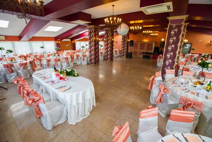 https://honeypot0.s3.amazonaws.com/1699624883090-gallery-nunta-restaurant-la-gil-1_31-4.webp