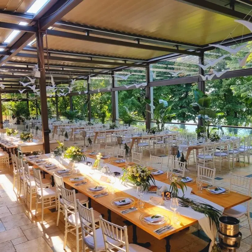 https://honeypot0.s3.amazonaws.com/1699810256914-gallery-restaurant-pescarus-nunta%20%285%29.webp