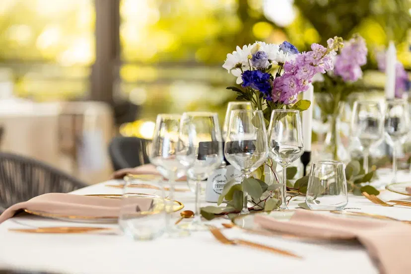 https://honeypot0.s3.amazonaws.com/1699810257283-gallery-restaurant-pescarus-nunta%20%287%29.webp