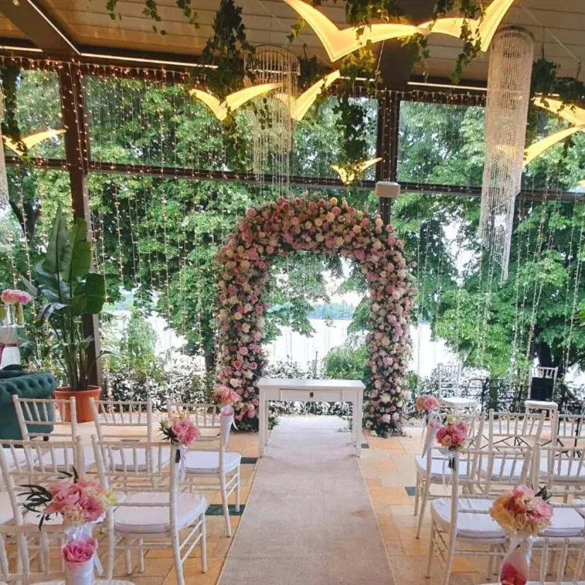 https://honeypot0.s3.amazonaws.com/1699810257765-gallery-restaurant-pescarus-nunta%20%2810%29.webp