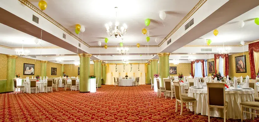 https://honeypot0.s3.amazonaws.com/1699831112067-gallery-restaurant-vatra-neamului%20%2812%29.webp