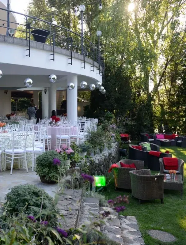 https://honeypot0.s3.amazonaws.com/1699833784519-gallery-cortina-garden%20%28135%29.webp