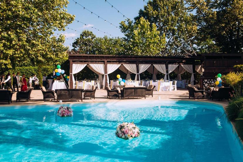https://honeypot0.s3.amazonaws.com/1699972985699-gallery-salon-du-mariage-botez-23.jpg