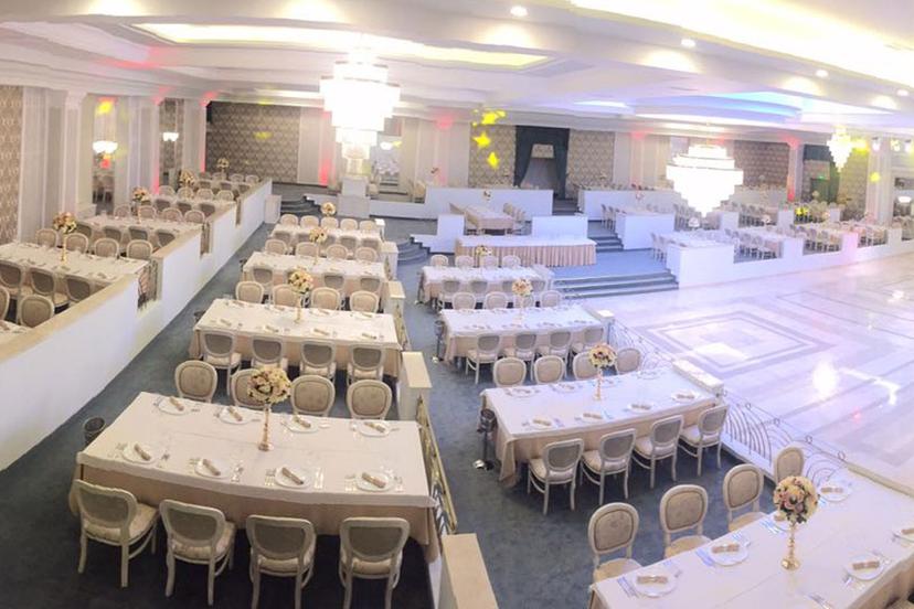 https://honeypot0.s3.amazonaws.com/1700053371340-gallery-Ghibi-Ballroom-Salon-Amfiteatru-10.jpg
