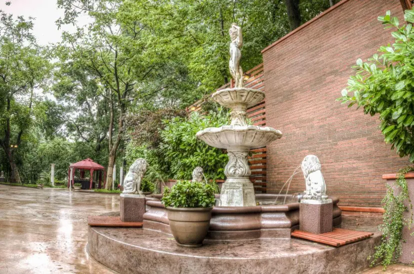 https://honeypot0.s3.amazonaws.com/1700074069620-gallery-palatul-bragadiru-evenimente-3.webp