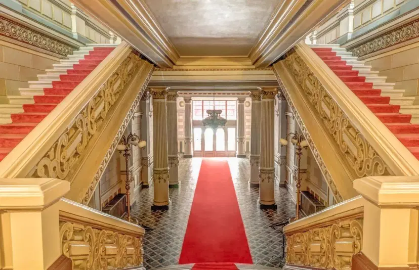 https://honeypot0.s3.amazonaws.com/1700074070260-gallery-palatul-bragadiru-evenimente-6.webp