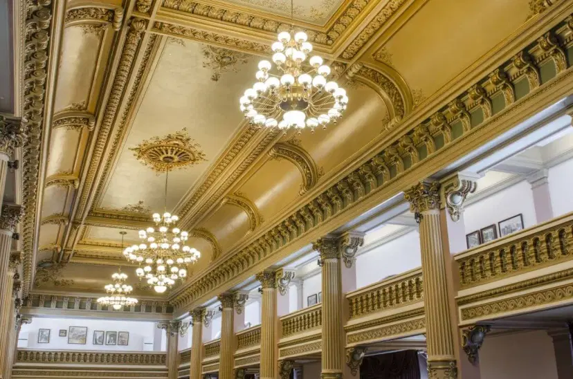 https://honeypot0.s3.amazonaws.com/1700074070374-gallery-palatul-bragadiru-evenimente-8.webp
