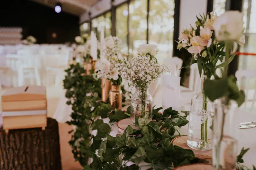 https://honeypot0.s3.amazonaws.com/1700089662723-gallery-Lagoo-Snagov-Decoratiuni-2018-2.webp