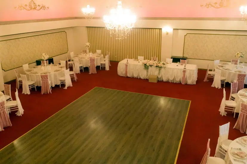 https://honeypot0.s3.amazonaws.com/1700223970864-gallery-IRIS%20BALLROOM%20%2810%29.webp