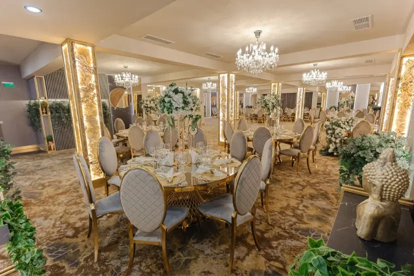 https://honeypot0.s3.amazonaws.com/1700237400317-gallery-ANDY%20PARK%20BALLROOM%20%2810%29.webp