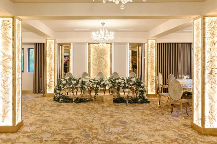https://honeypot0.s3.amazonaws.com/1700237400434-gallery-ANDY%20PARK%20BALLROOM%20%2811%29.webp