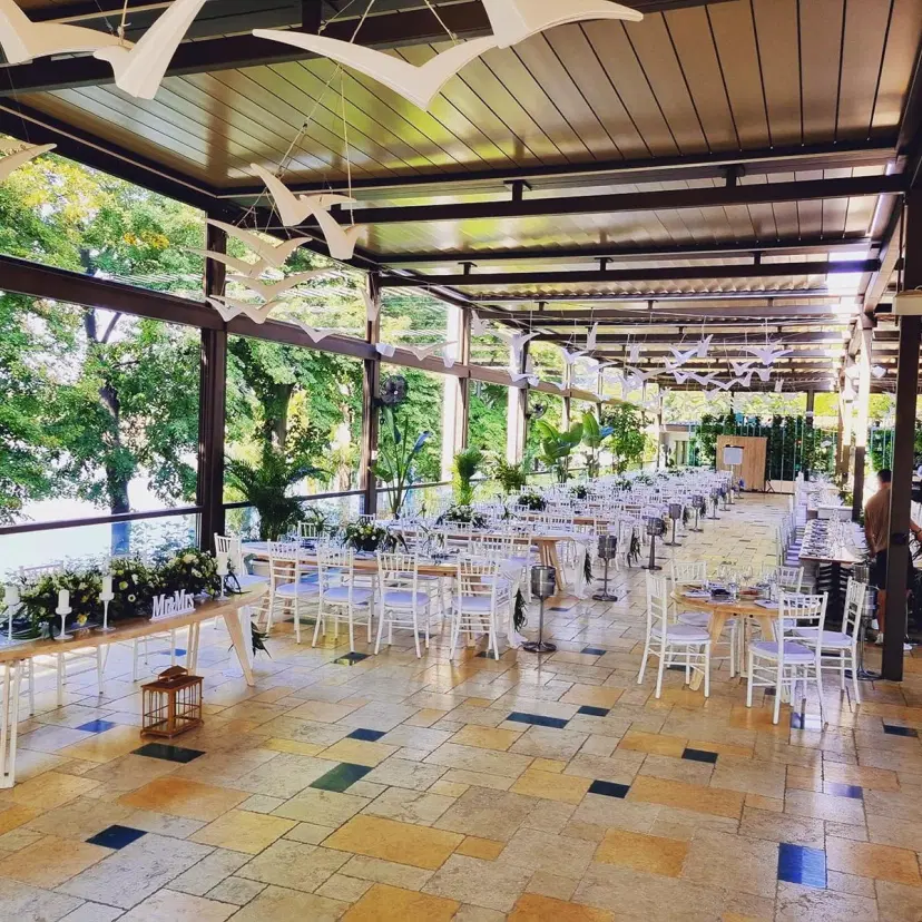 https://honeypot0.s3.amazonaws.com/1700289495006-gallery-RESTAURNAT%20PESCARUS%20%20%284%29.webp