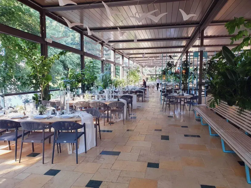 https://honeypot0.s3.amazonaws.com/1700289495875-gallery-RESTAURNAT%20PESCARUS%20%20%289%29.webp
