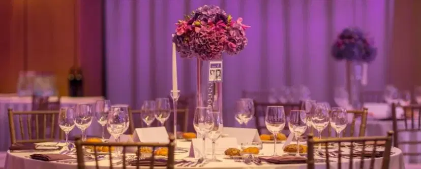 https://honeypot0.s3.amazonaws.com/1700505750412-gallery-crown-ballroom2.webp