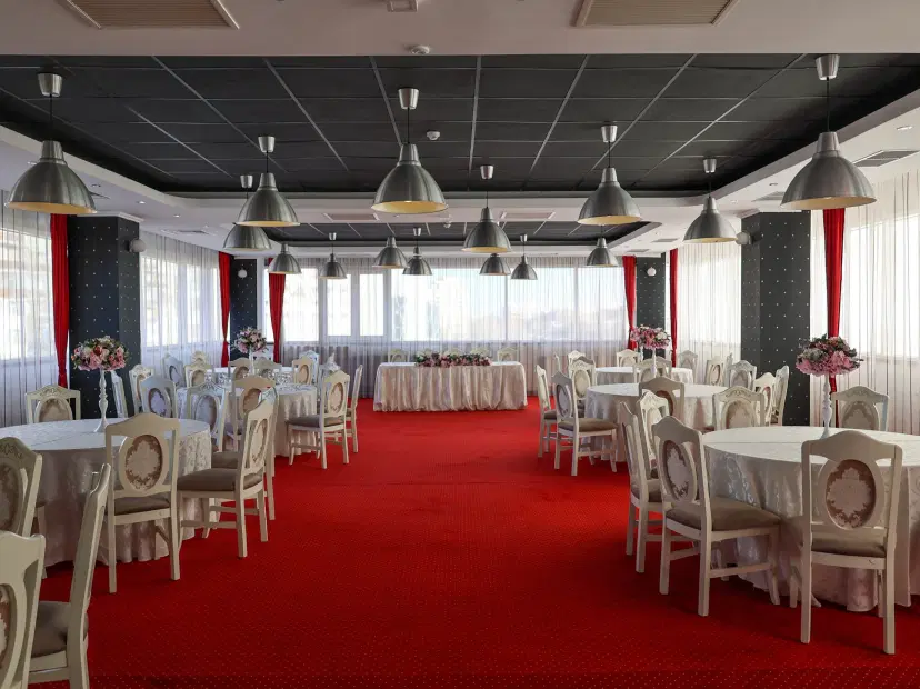 https://honeypot0.s3.amazonaws.com/1700574535173-gallery-AMADA%20BALLROOM%20%288%29.webp