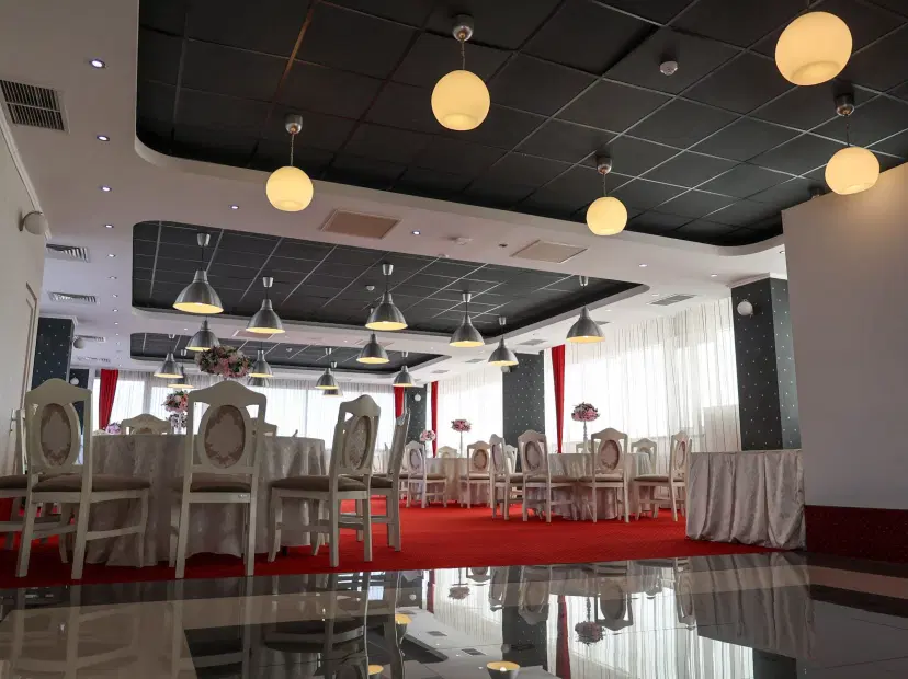 https://honeypot0.s3.amazonaws.com/1700574535294-gallery-AMADA%20BALLROOM%20%289%29.webp