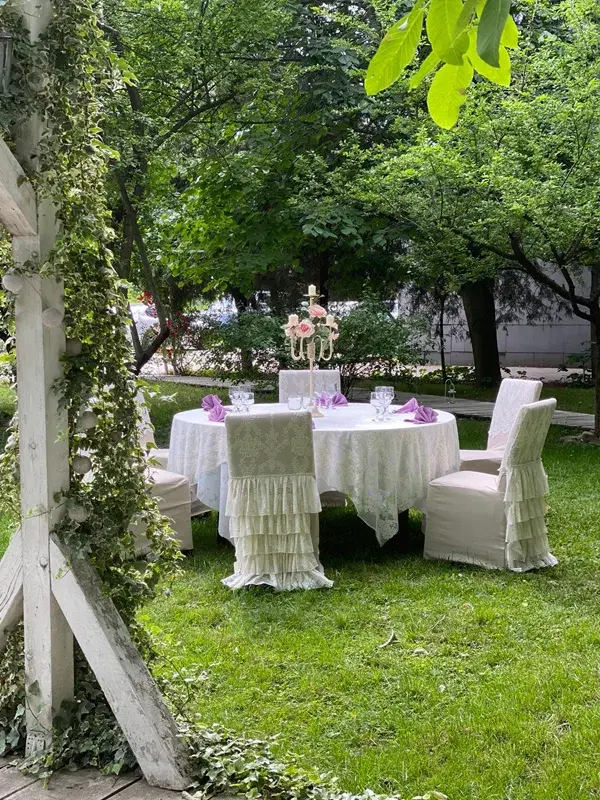 https://honeypot0.s3.amazonaws.com/1700576512397-gallery-ANASTASIA%20GARDEN%20%286%29.webp