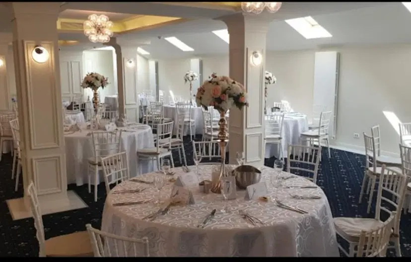 https://honeypot0.s3.amazonaws.com/1700751392054-gallery-RESTAURANT%20RUSTIC%20%285%29.webp