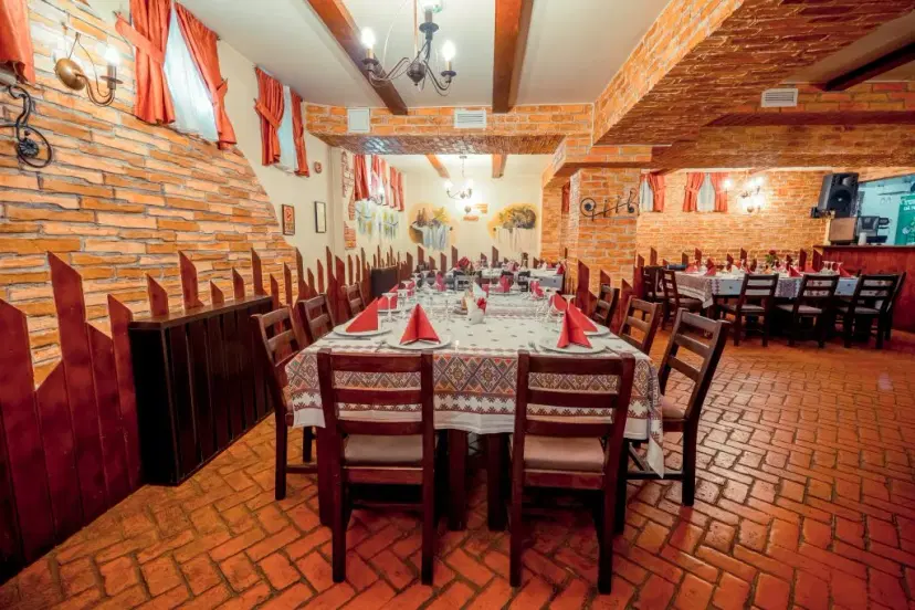 https://honeypot0.s3.amazonaws.com/1700754076295-gallery-CASA%20JIENILOR%20%284%29.webp