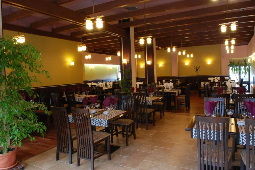 https://honeypot0.s3.amazonaws.com/1700898695724-gallery-RESTAURANT%20ALLEGRO%20%20%281%29.webp