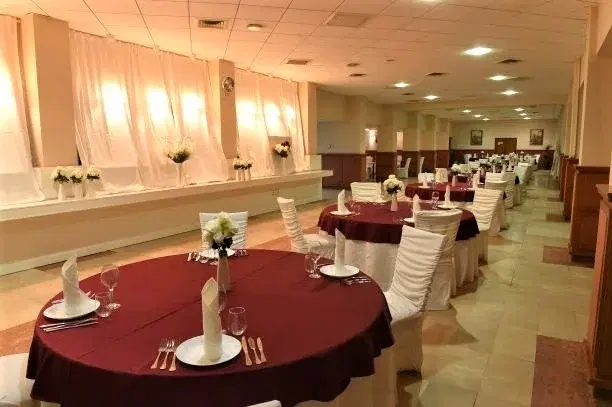 https://honeypot0.s3.amazonaws.com/1700900240052-gallery-BUN%20BUN%20EVENTS%20%285%29.webp