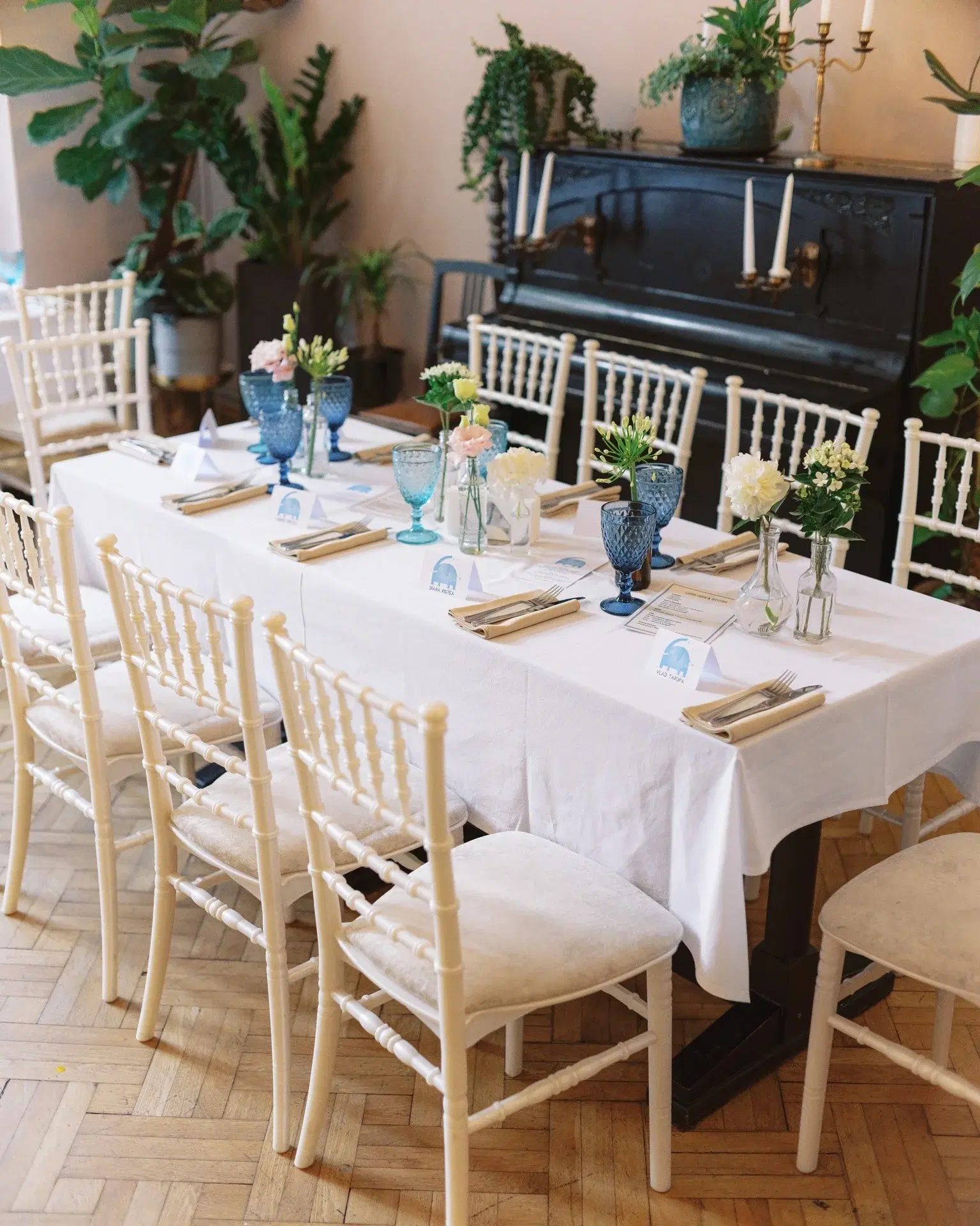 Luna Cafe and Bistro