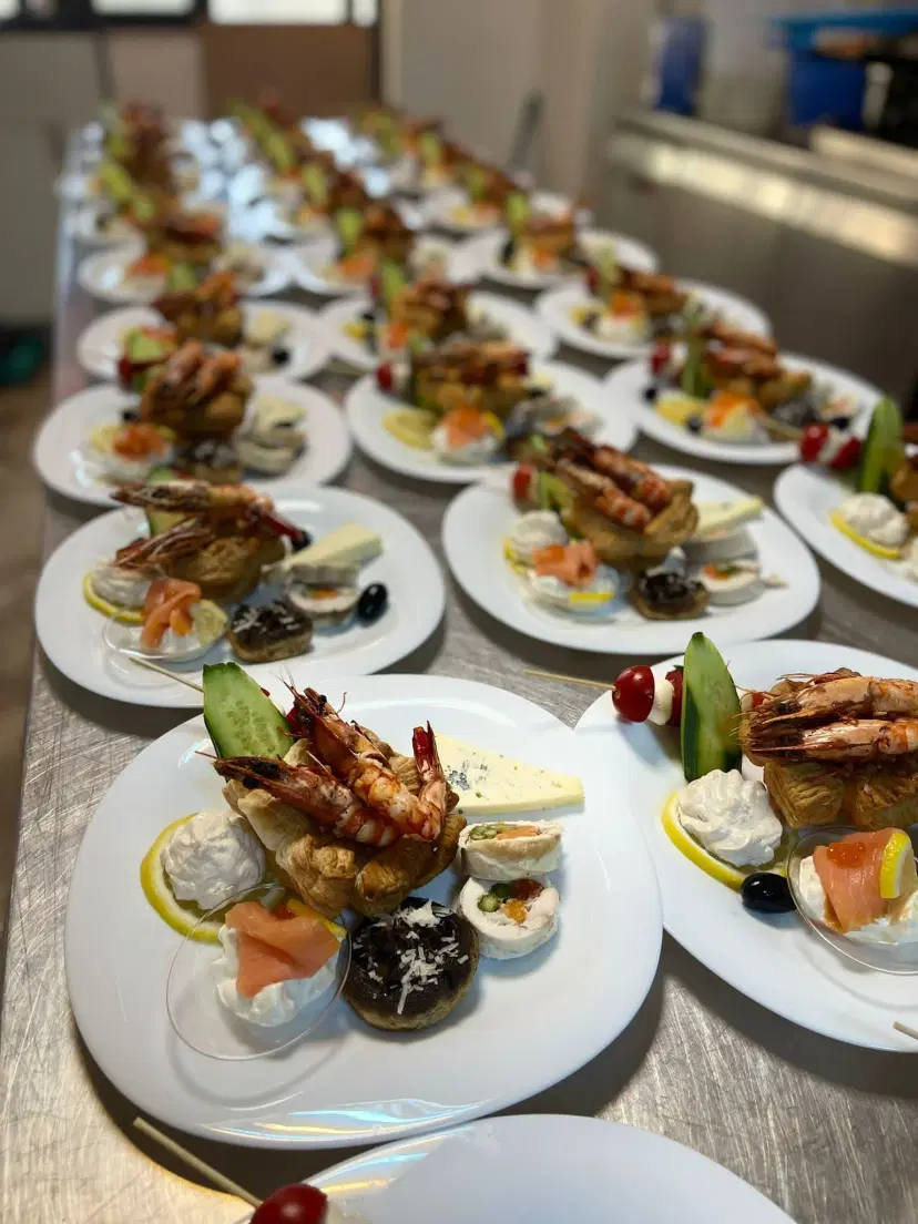 https://honeypot0.s3.amazonaws.com/1701066128825-gallery-BELLAGIO%20VILLA%20%282%29.webp