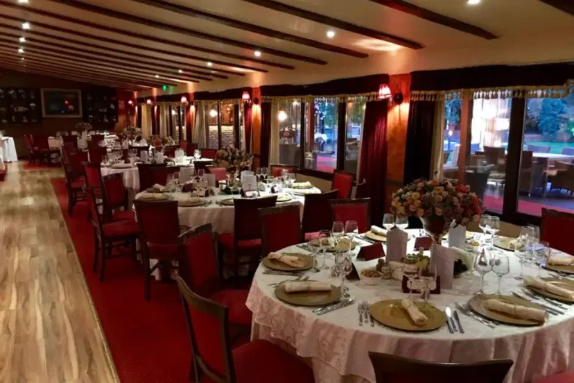 https://honeypot0.s3.amazonaws.com/1701066129457-gallery-BELLAGIO%20VILLA%20%288%29.webp
