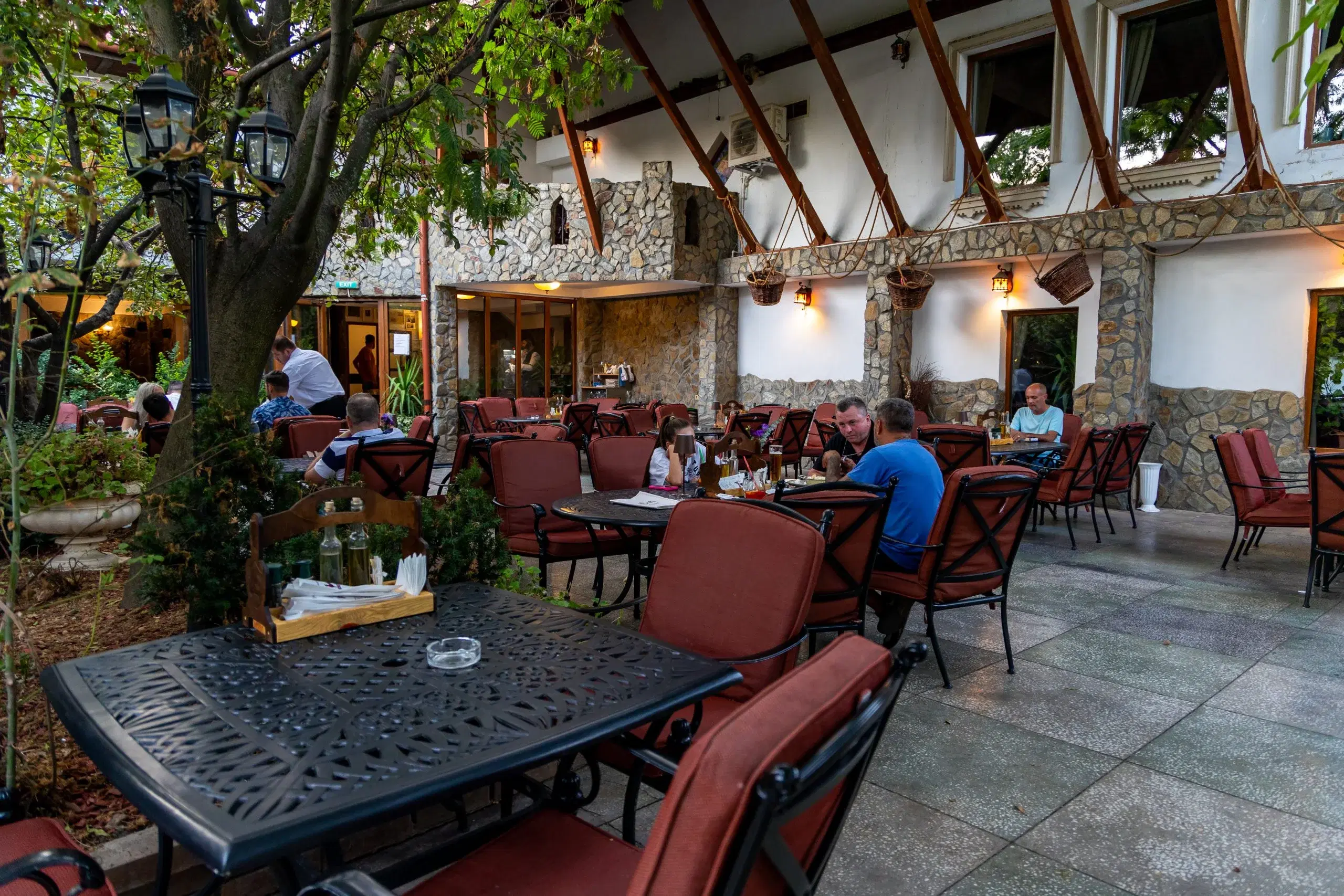 Restaurant Cocosu Rosu