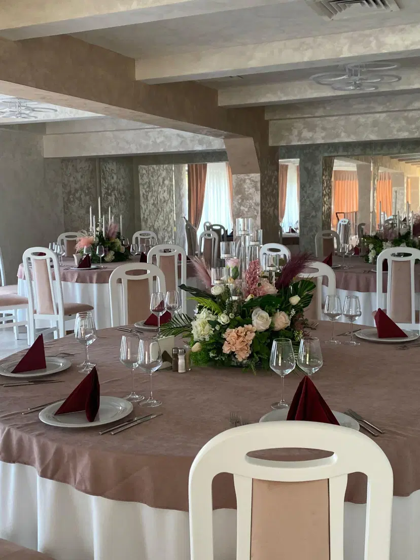 https://honeypot0.s3.amazonaws.com/1701073160343-gallery-OXIGEN%20EVENTS%20%284%29.webp