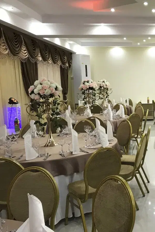 https://honeypot0.s3.amazonaws.com/1701079126661-gallery-CASA%20LUMINITA%20%282%29.webp
