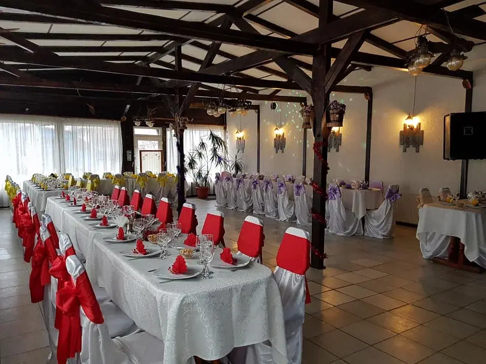 Restaurant La Stejaru