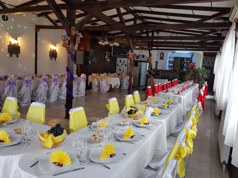 https://honeypot0.s3.amazonaws.com/1701122672960-gallery-restaurant-stejaru%20%284%29.webp