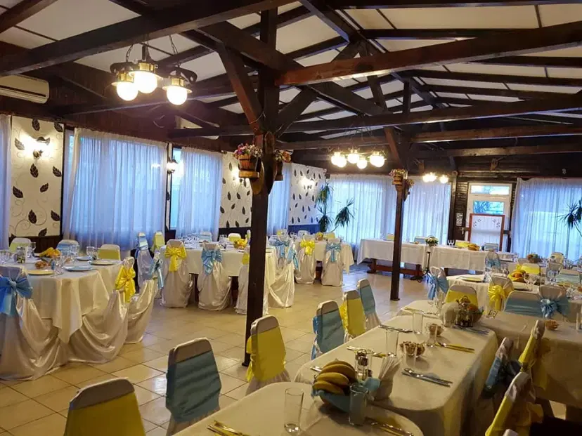 https://honeypot0.s3.amazonaws.com/1701122673097-gallery-restaurant-stejaru%20%285%29.webp