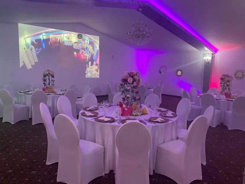 https://honeypot0.s3.amazonaws.com/1701129253878-gallery-eva-ballroom%20%2811%29.webp