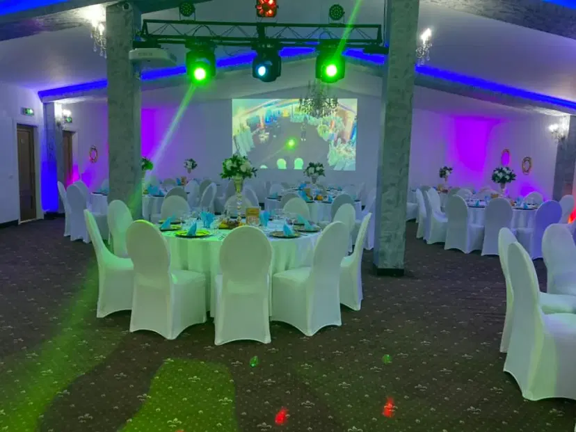 https://honeypot0.s3.amazonaws.com/1701129254351-gallery-eva-ballroom%20%2814%29.webp