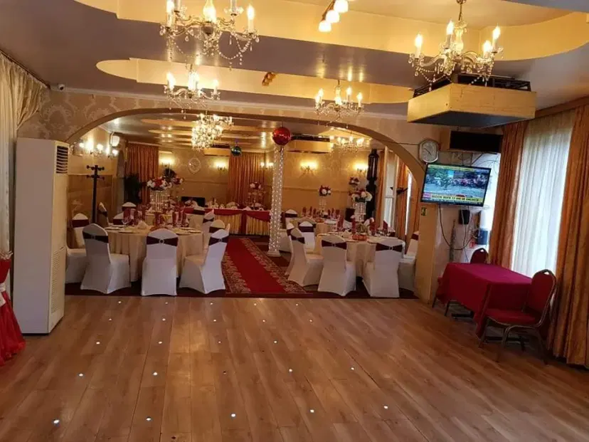 https://honeypot0.s3.amazonaws.com/1701182183498-gallery-RESTAURANT%20MIVAS%20%285%29.webp