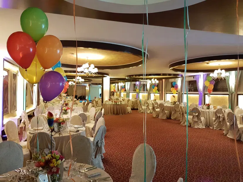 https://honeypot0.s3.amazonaws.com/1701188961741-gallery-CREDO%20EVENTS%20HALL%20%285%29.webp