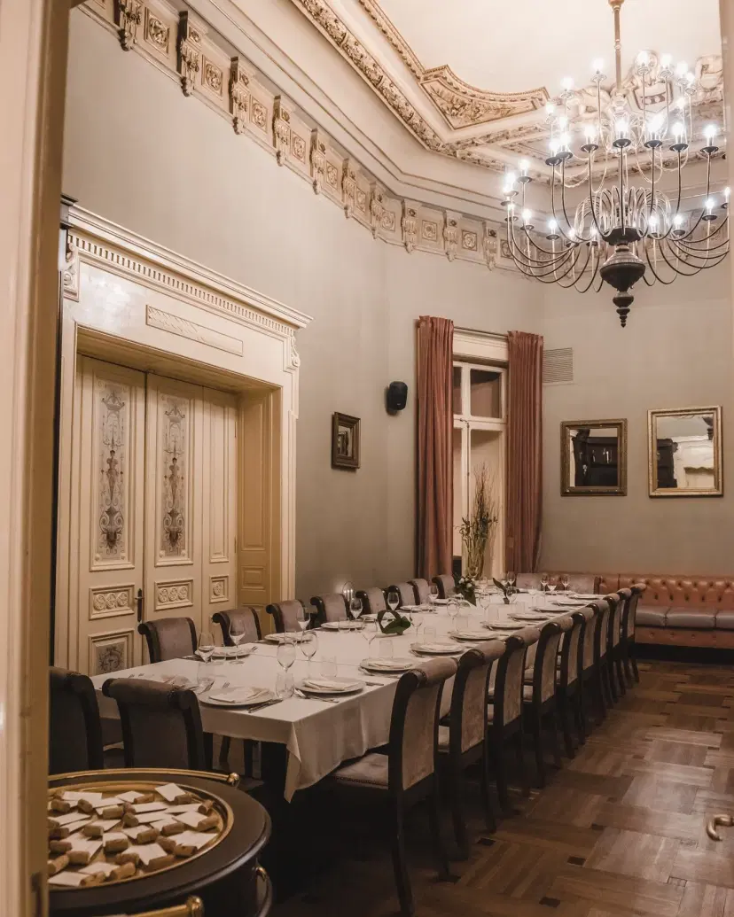 https://honeypot0.s3.amazonaws.com/1701246413940-gallery-RESTAURANT%20BARRIO%20%284%29.webp