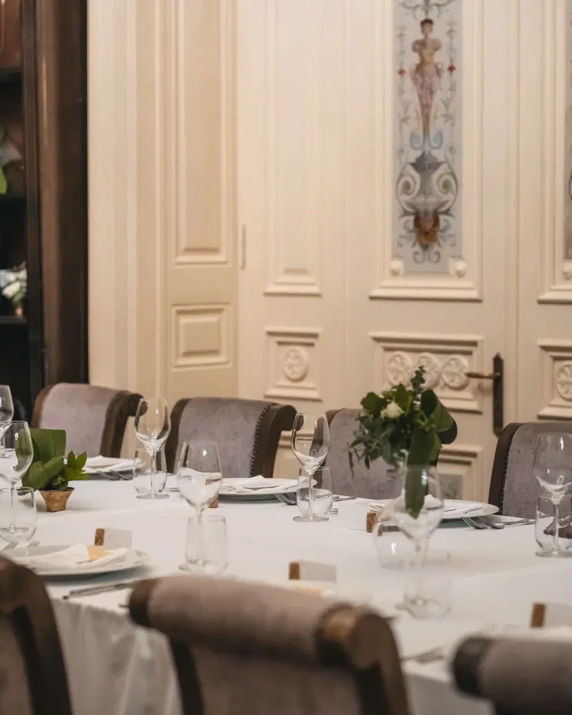 https://honeypot0.s3.amazonaws.com/1701246414006-gallery-RESTAURANT%20BARRIO%20%285%29.webp