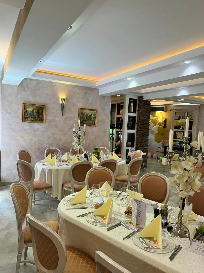 https://honeypot0.s3.amazonaws.com/1701253042712-gallery-RESTAURANT%20CASA%20ANCA%20%283%29.webp