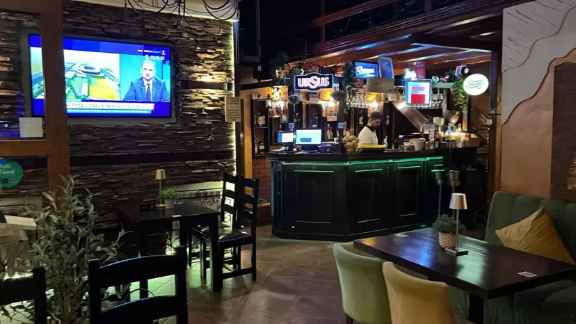 https://honeypot0.s3.amazonaws.com/1701253043033-gallery-RESTAURANT%20CASA%20ANCA%20%285%29.webp