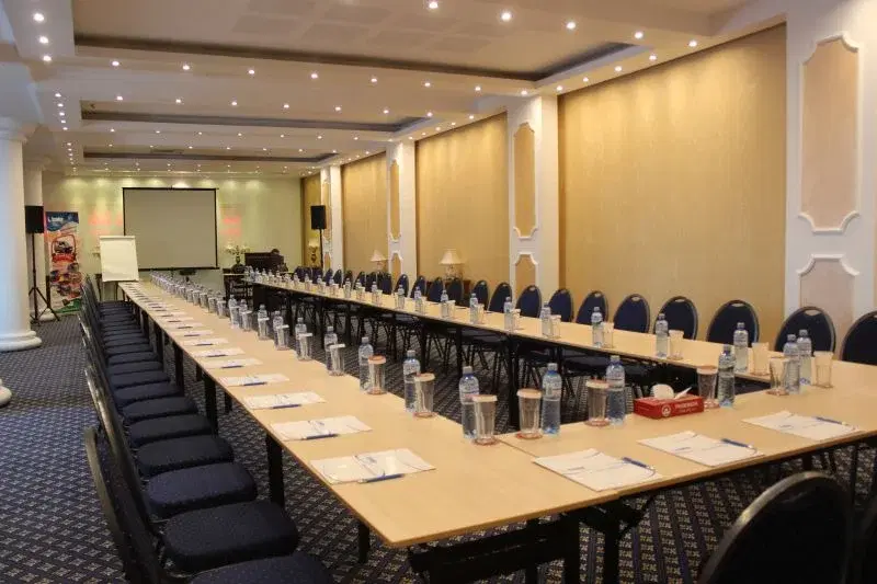 https://honeypot0.s3.amazonaws.com/1701417992852-gallery-Phoenicia%20Grand%20Hotel%20%286%29.webp