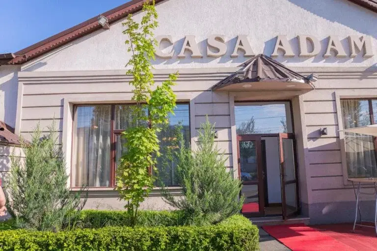 https://honeypot0.s3.amazonaws.com/1701434790160-gallery-CASA%20ADAM%20EVENTS%20%2810%29.webp
