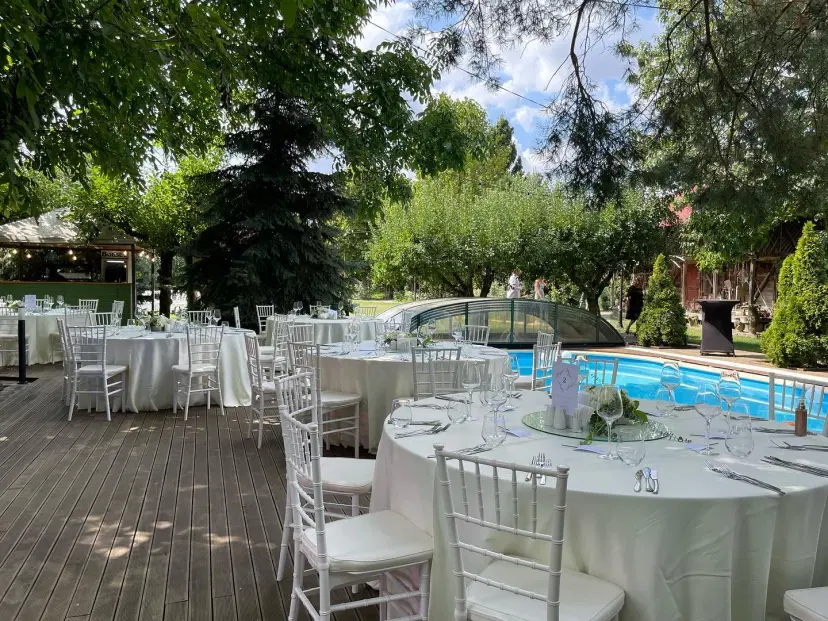 https://honeypot0.s3.amazonaws.com/1701531183601-gallery-VINTAGE%20GARDEN%20EVENTS%20%286%29.webp