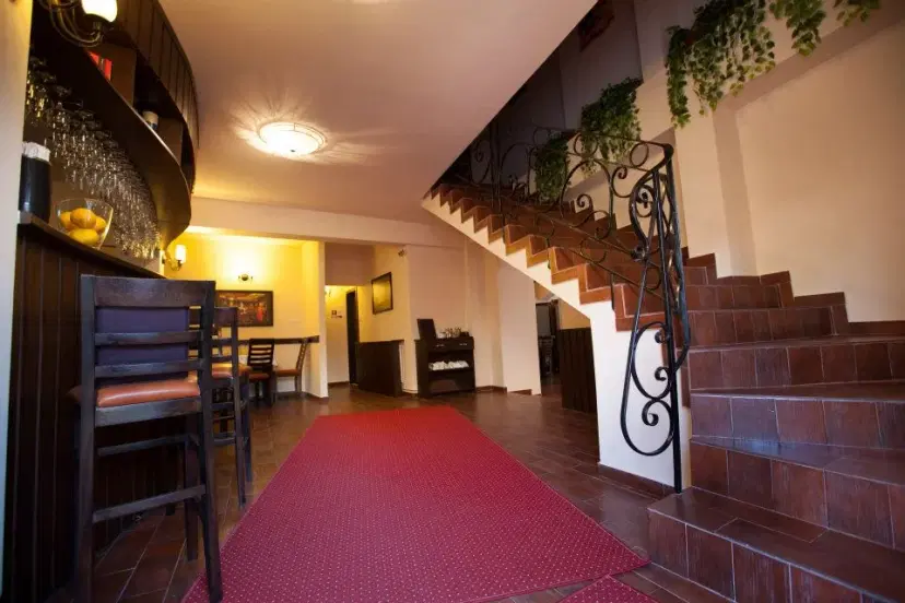 https://honeypot0.s3.amazonaws.com/1701537011407-gallery-RESTAURANT%20EDEN%20%284%29.webp