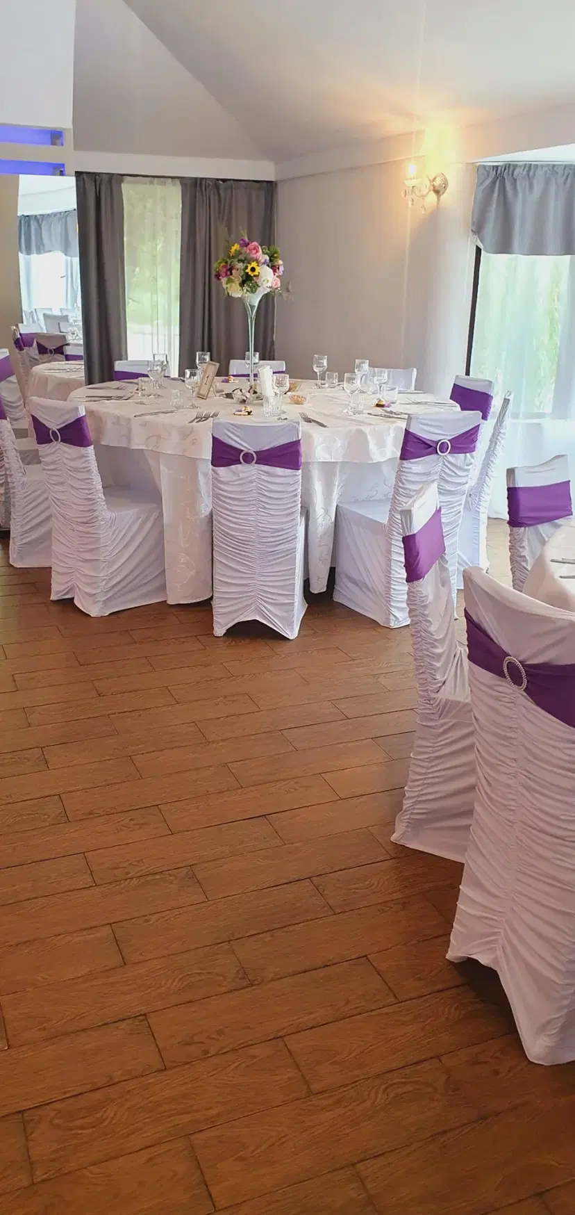 https://honeypot0.s3.amazonaws.com/1701677130066-gallery-RESTAURANT%20EVERGREEN%20%282%29.webp