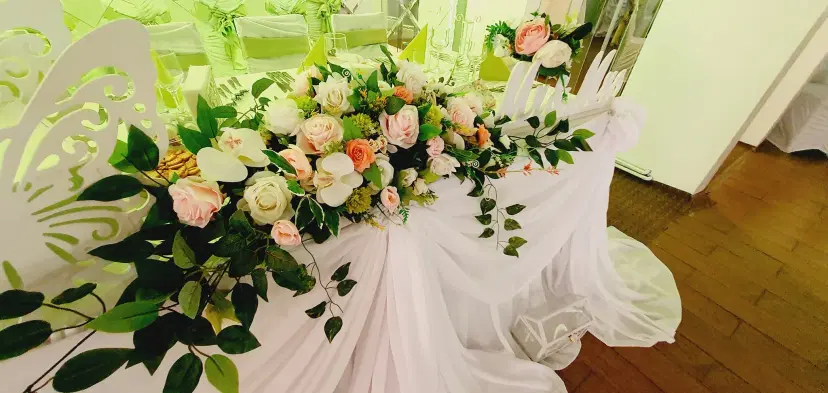https://honeypot0.s3.amazonaws.com/1701677131390-gallery-RESTAURANT%20EVERGREEN%20%284%29.webp