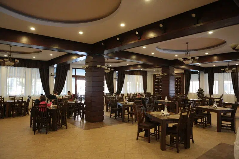 https://honeypot0.s3.amazonaws.com/1701677854964-gallery-RESTAURANT%20VATRA%20%281%29.webp